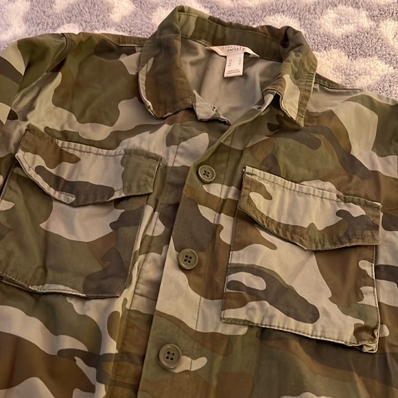 Super cute army jacket - Picture 2 of 3